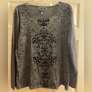 Karen Scott LS Gray & Black Embellished Top⭐️